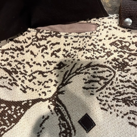 Carson Rogers designer purse Sling bag multifunctional. Carogi. Safari EUC - Picture 2 of 5